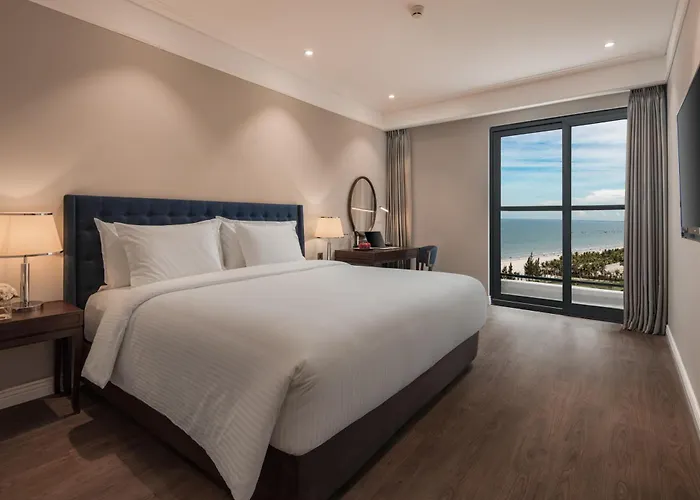 Luxury Apartment With Ocean View - 1 Minute To Beach