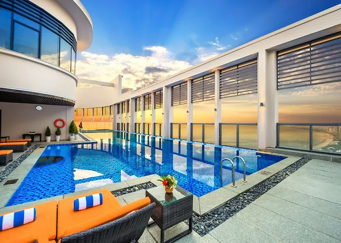 Luxury Apartment - Rooftop Swimming Pool - Beach Front - Hinata Apartment