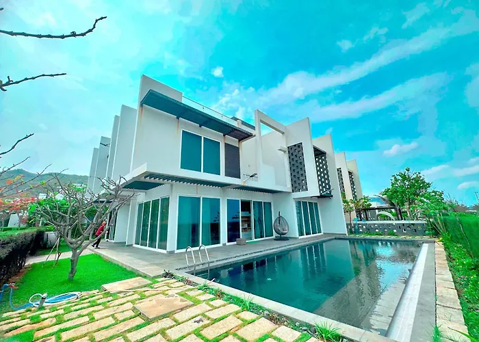 Oceanami Villas & Beach Club Long Hai At 1, 3, 4 Bedroom & 5, 6 Bedroom Beachfront Private Pool