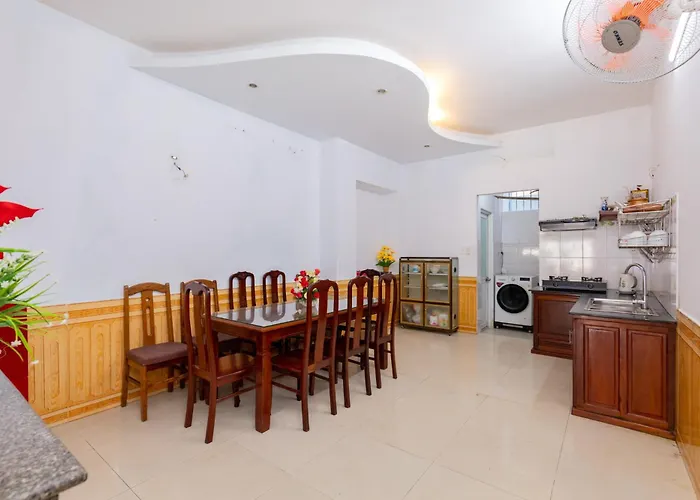 Nha Nghi Truong Phat - Bai Sau Cach Bien 300M