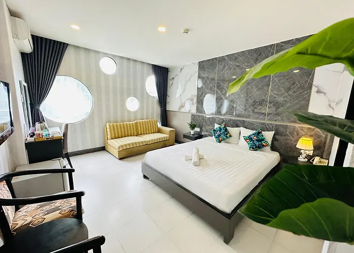 Khách sạn Centara