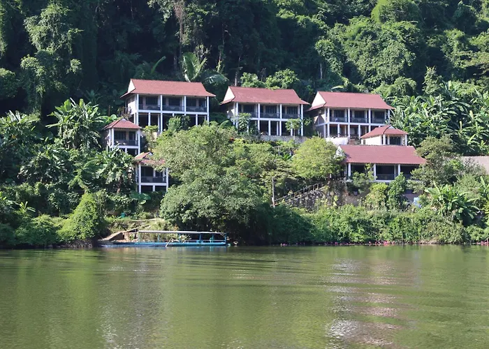Ba Be Lakeside Bungalow