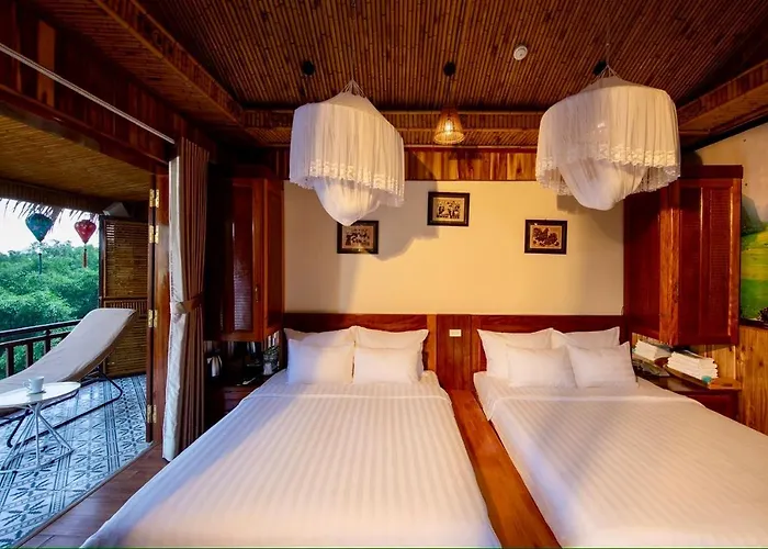 Hang Mua Ecolodge
