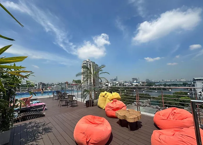 Luxe Paradise Premium Hotel
