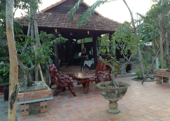 Lang Cau Homestay
