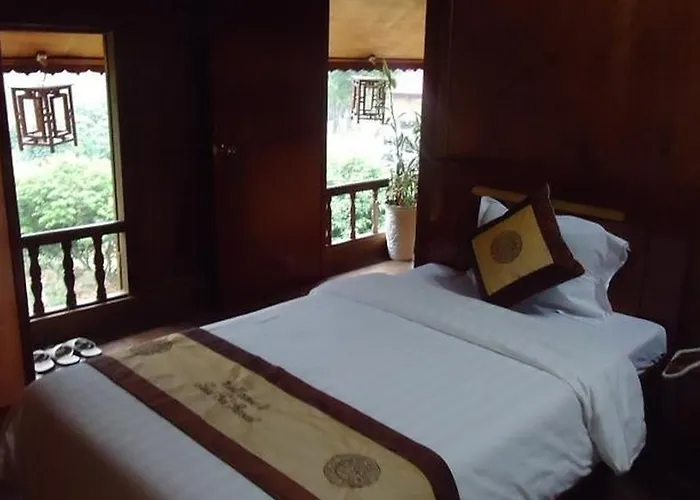 Khách sạn Cát Bà Eco Lodge
