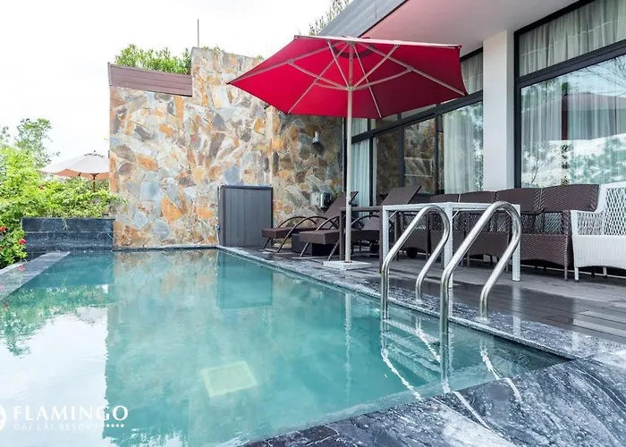 Flamingos Villa Happy Bt