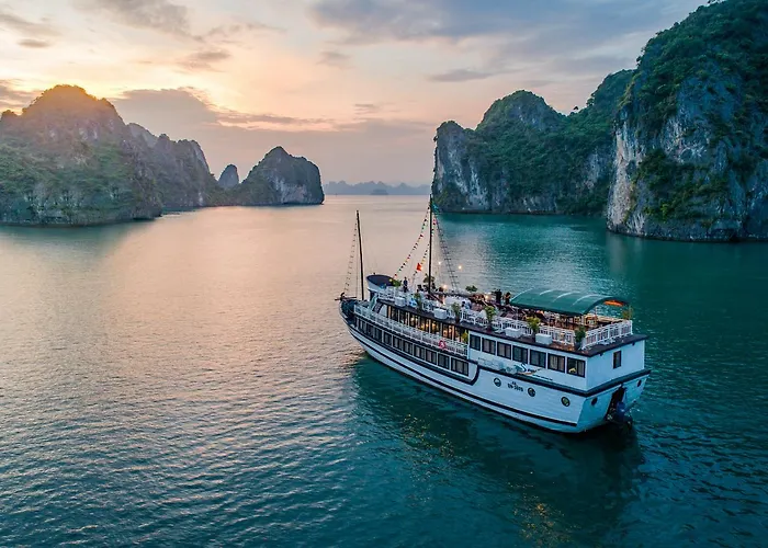 Swan Cruises Halong