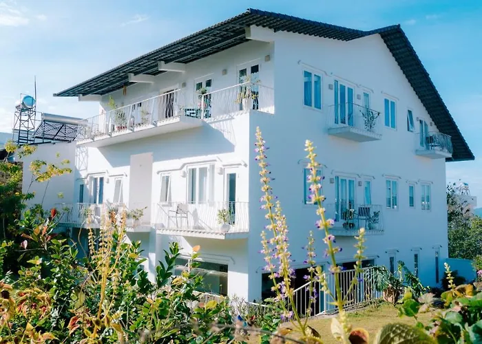 Lu Tan Inn