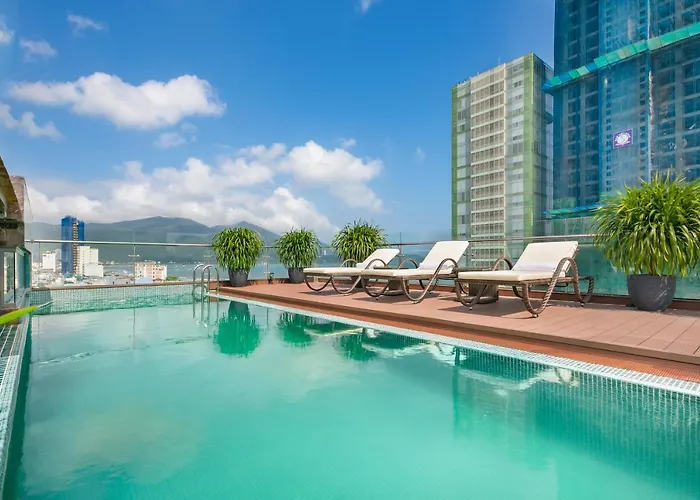 Dolphin Hotel And Apartment