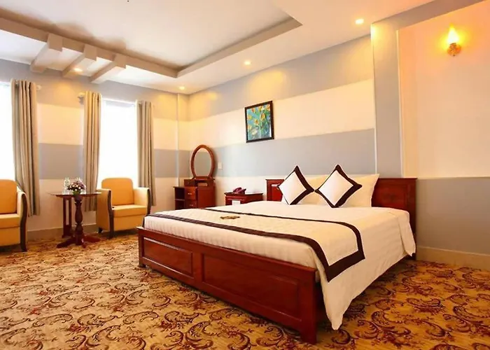 Khách Sạn Long Tỵ