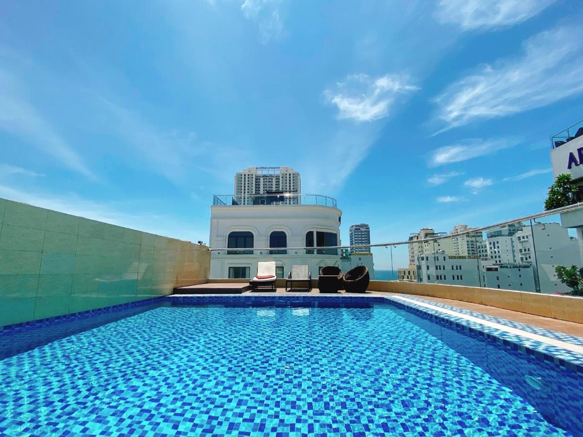 Khách sạn Majestic Luxury 3*