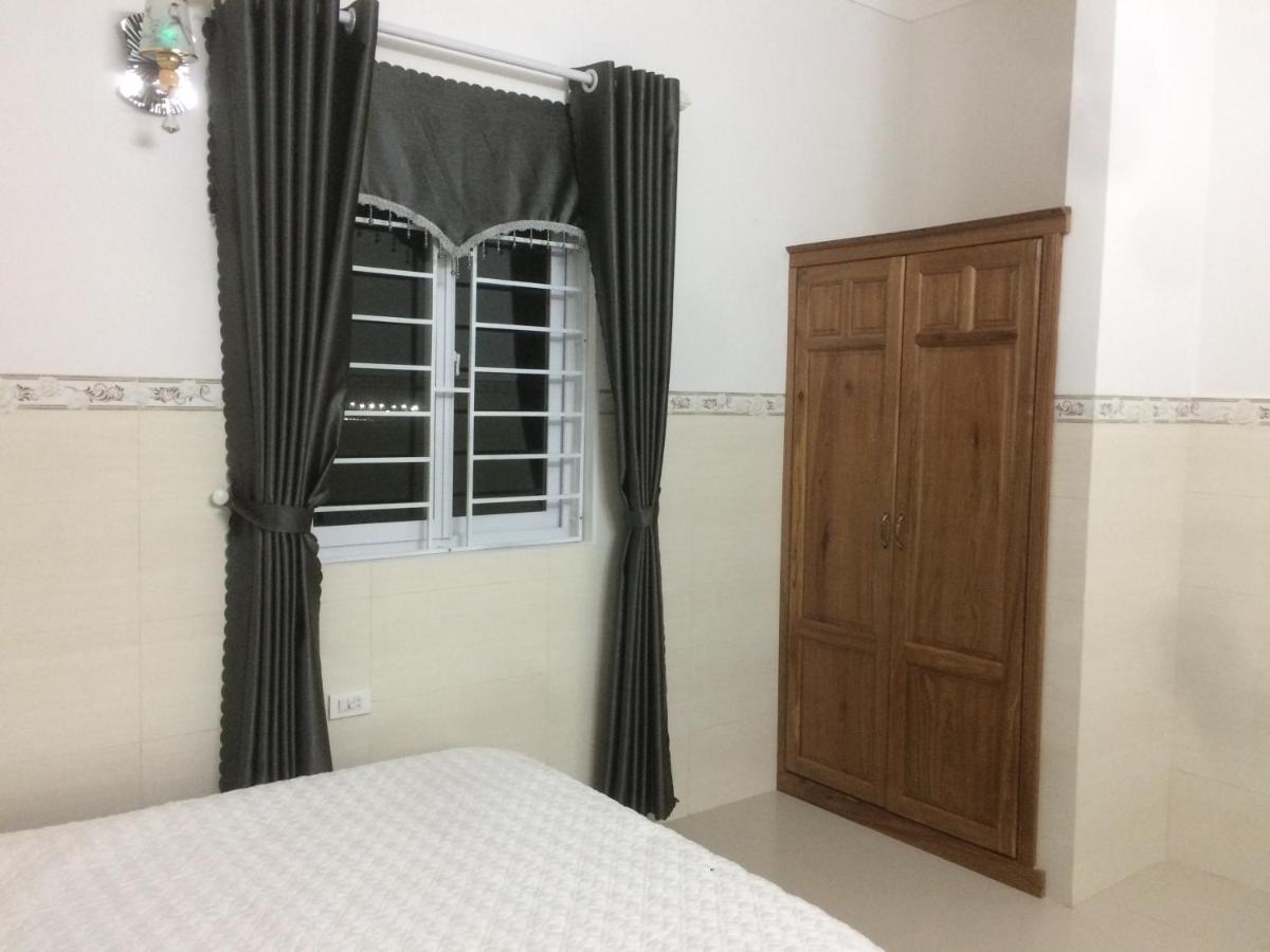 Hotel Khach San Son Ha *