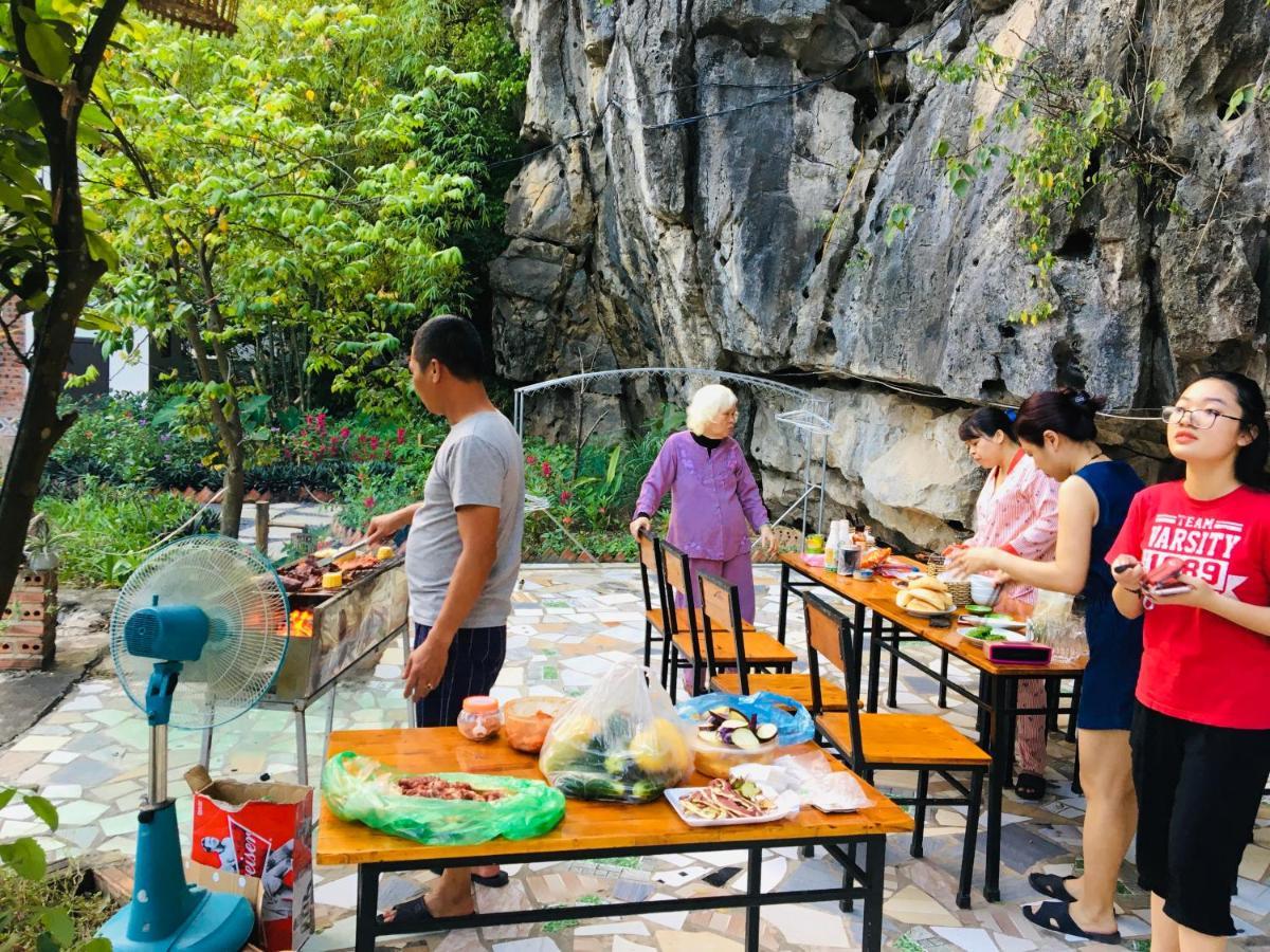 Hang Mua Family * Ninh Binh