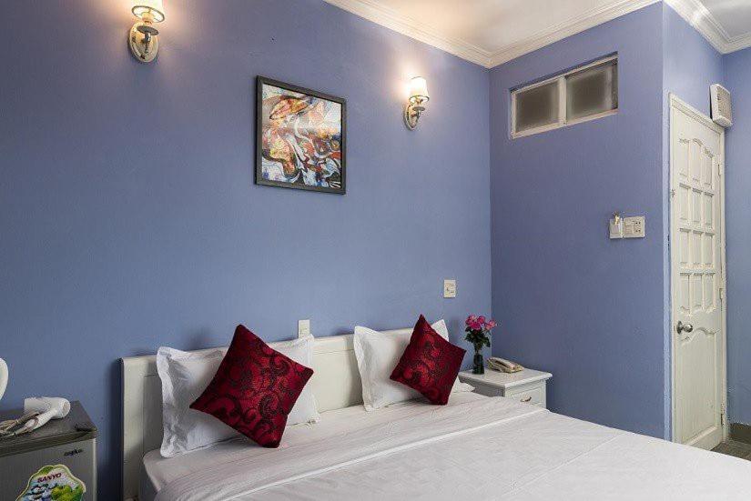 Montana Hotel Khách sạn