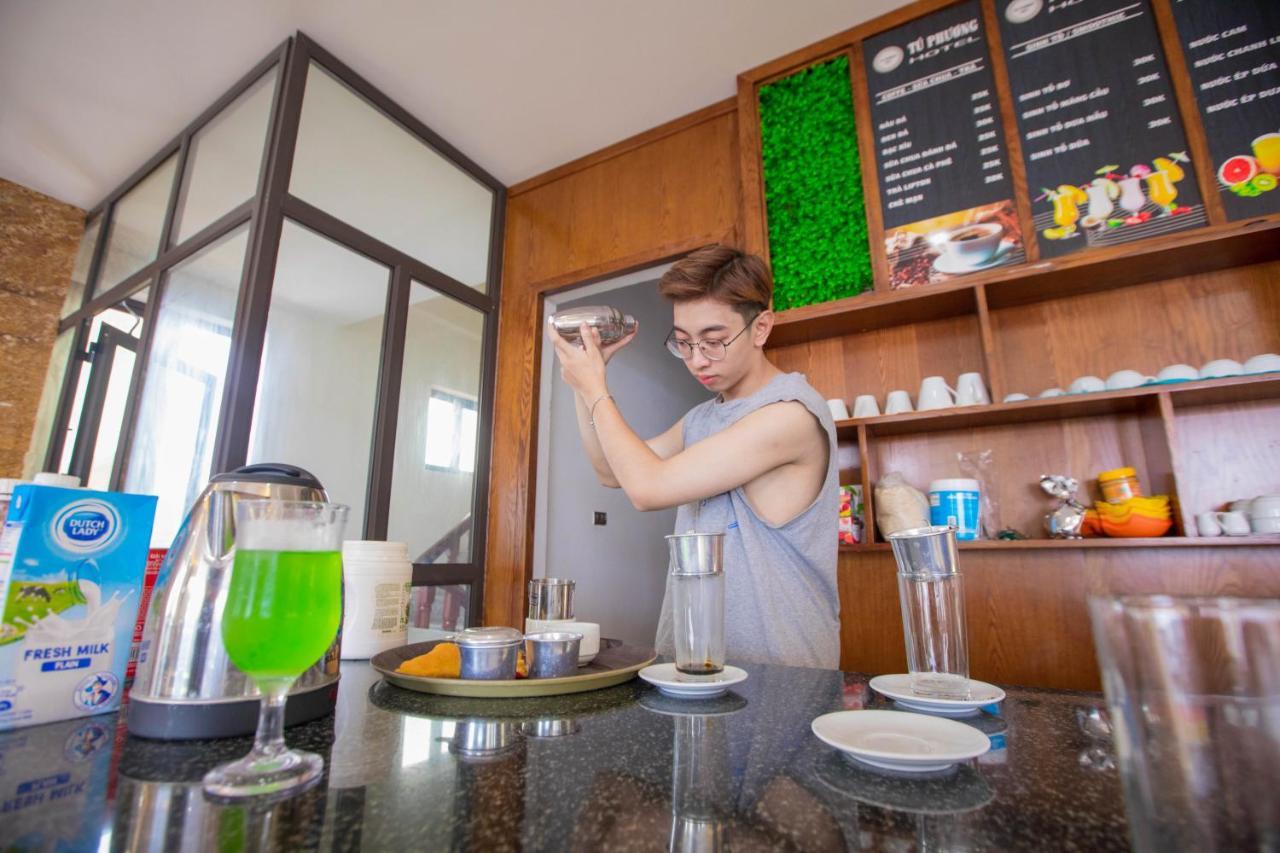 Tú Phương - Hải Tiến Khách sạn Thanh Hoa