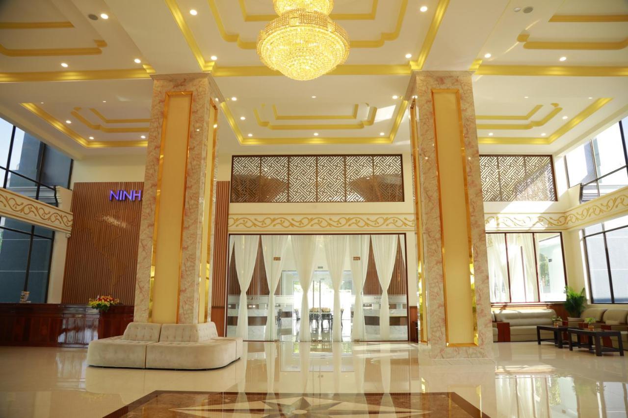 Ninh Kieu Riverside Hotel 4*