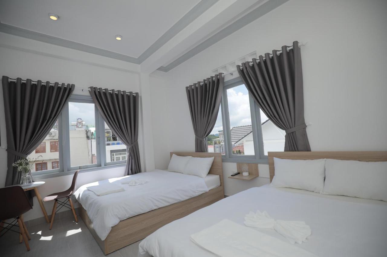 M Khách sạn *