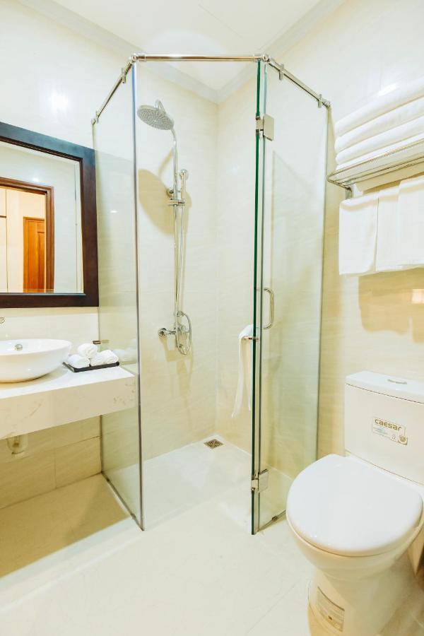 Paragon Noi Bai & Pool Hotel 4*