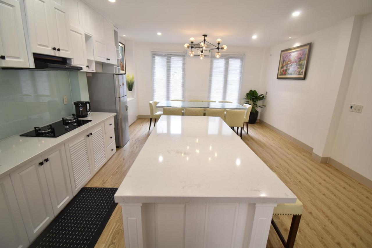Brian 4 Bedrooms-my Khe Apartment *