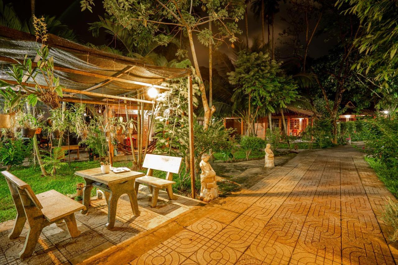Huong Giang Hotel