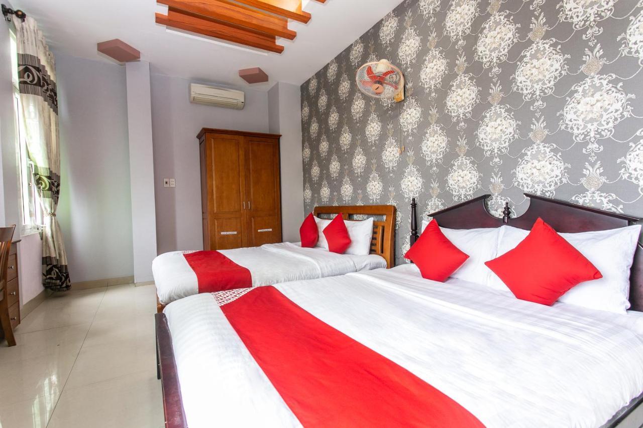 Honey Hotel