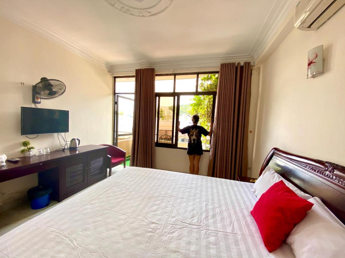 Hotel Viet Nhat Halong - Bai Chay 2*