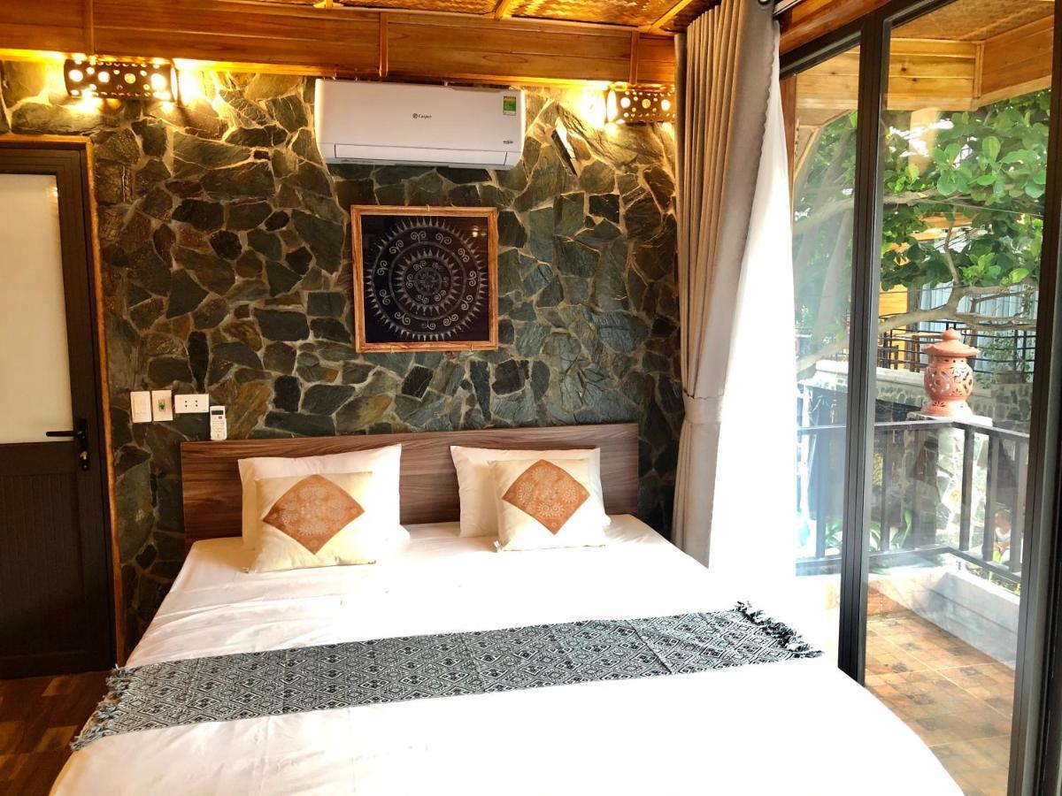 Mai Chau Ecohouse Homestay *