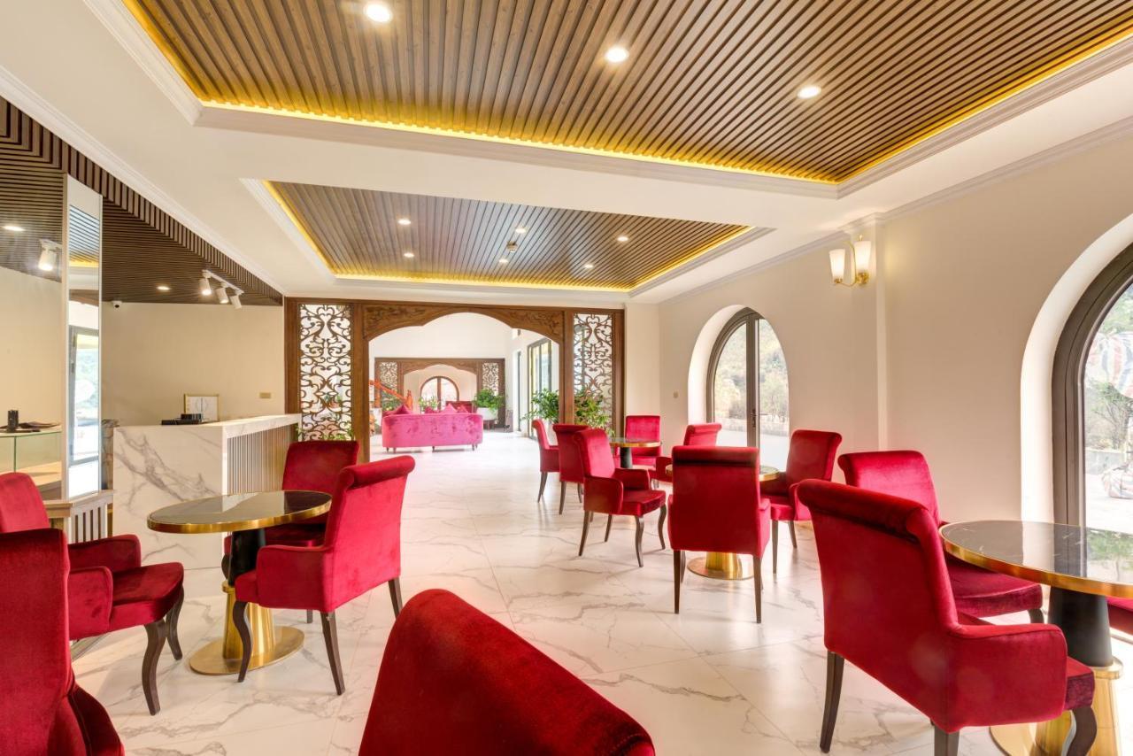 Heaven Gate O Quy Ho Hotel