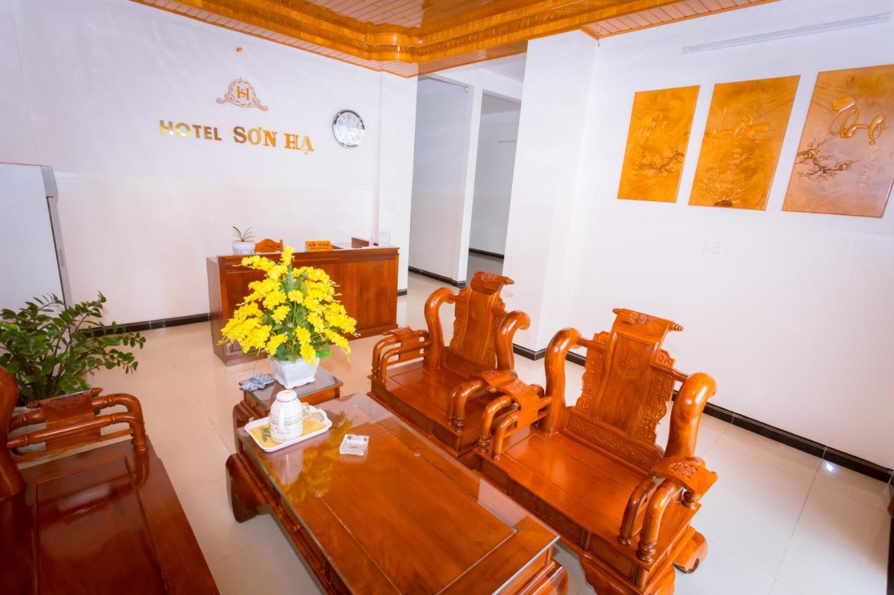Khach San Son Ha Hotel Kon Tum