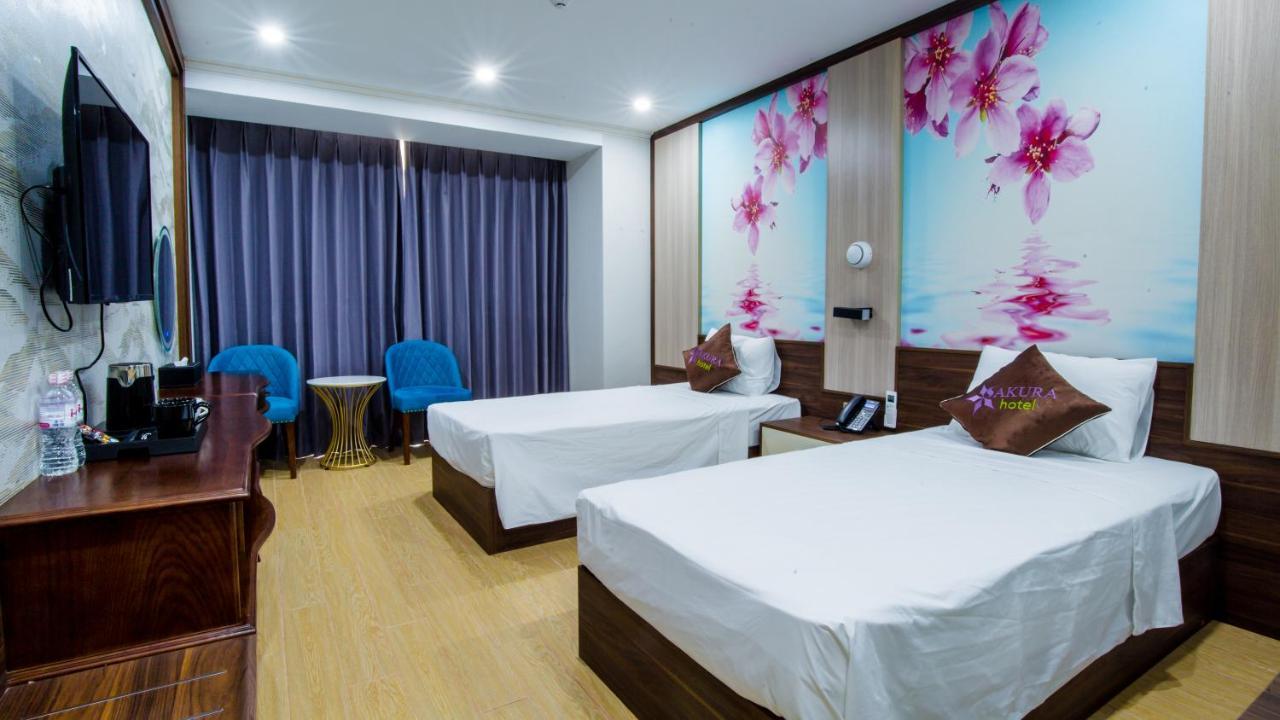 Sakura Hotel *