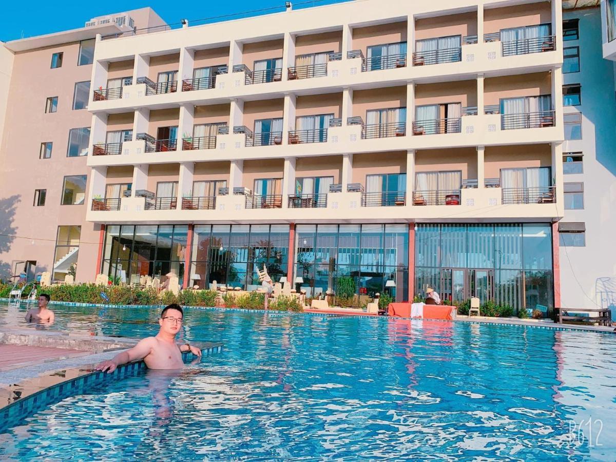 Hamya Hotsprings And *