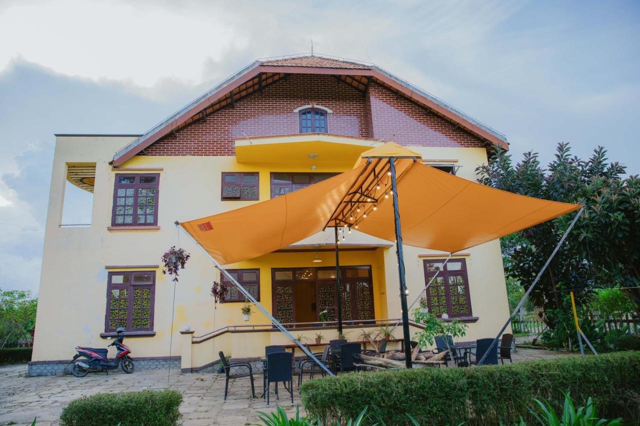 Train Aparthotel