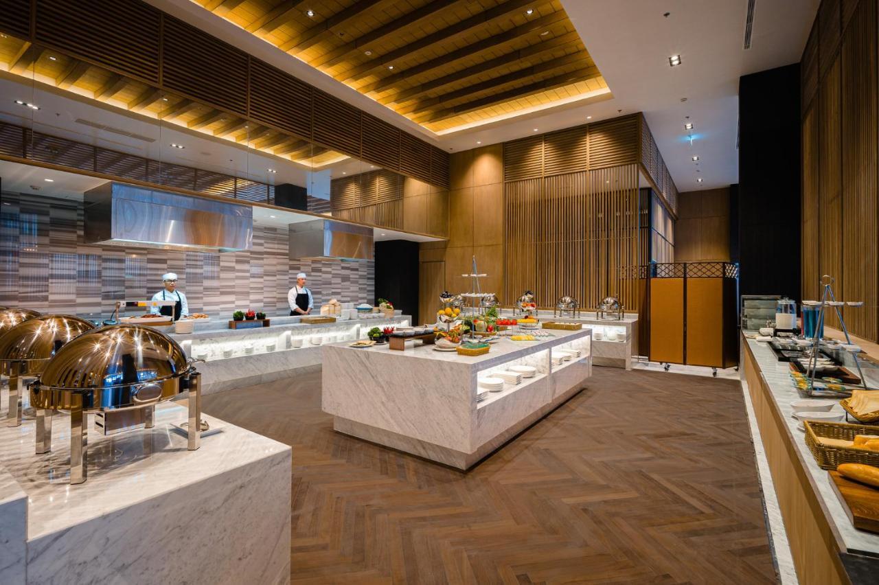 Khách sạn Nikko Phong 5*