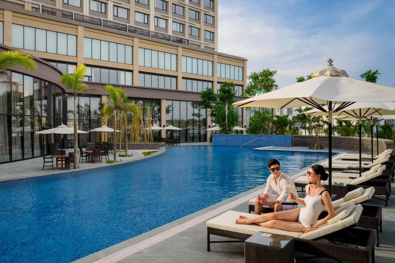 Khách sạn Nikko Phong 5*