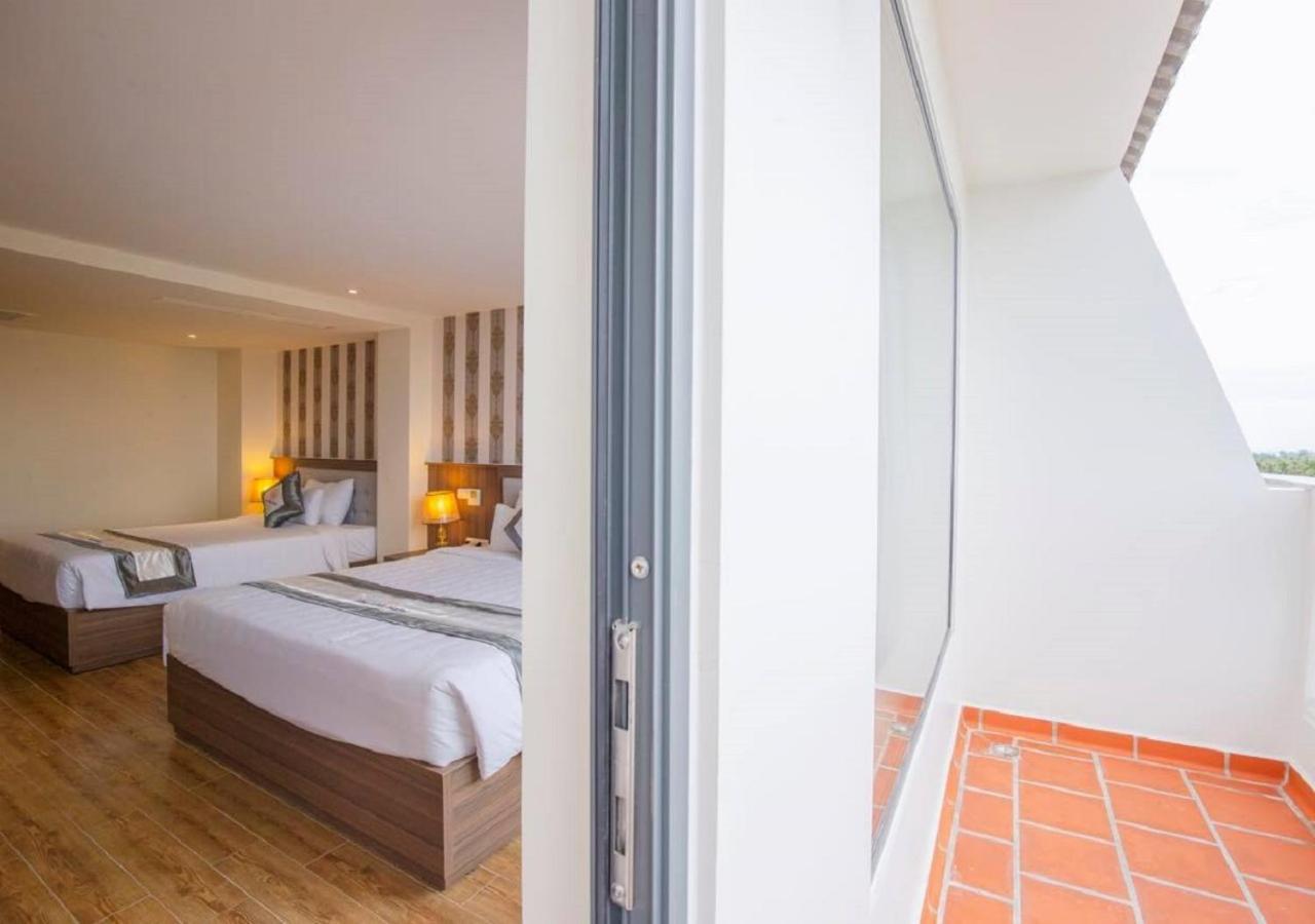Um-pq Hotel *
