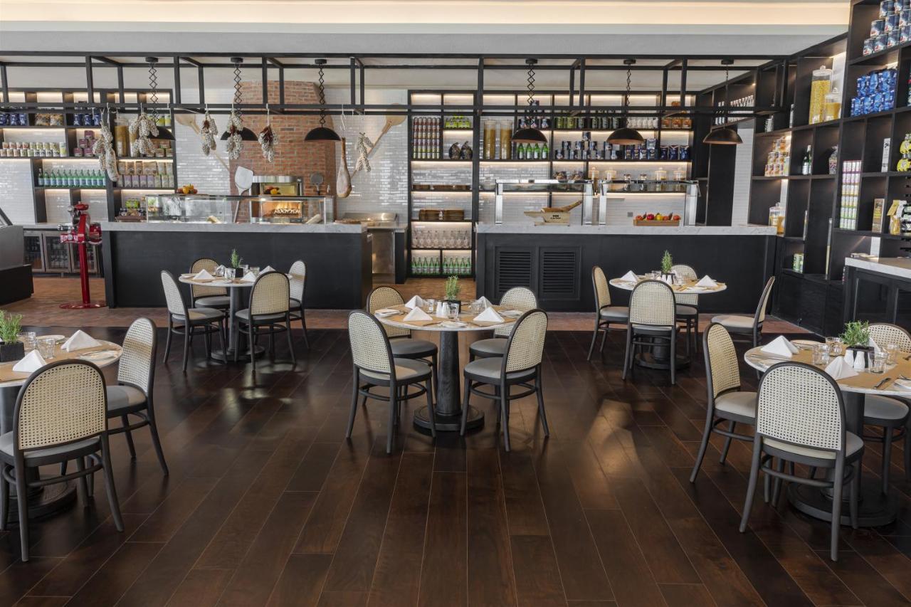 Dưỡng Alma 5* Cam Ranh