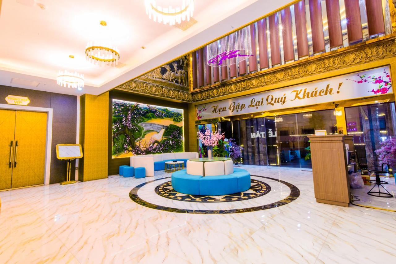Sakura Hotel *