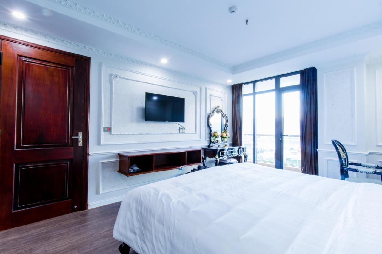 Sakura Hotel *