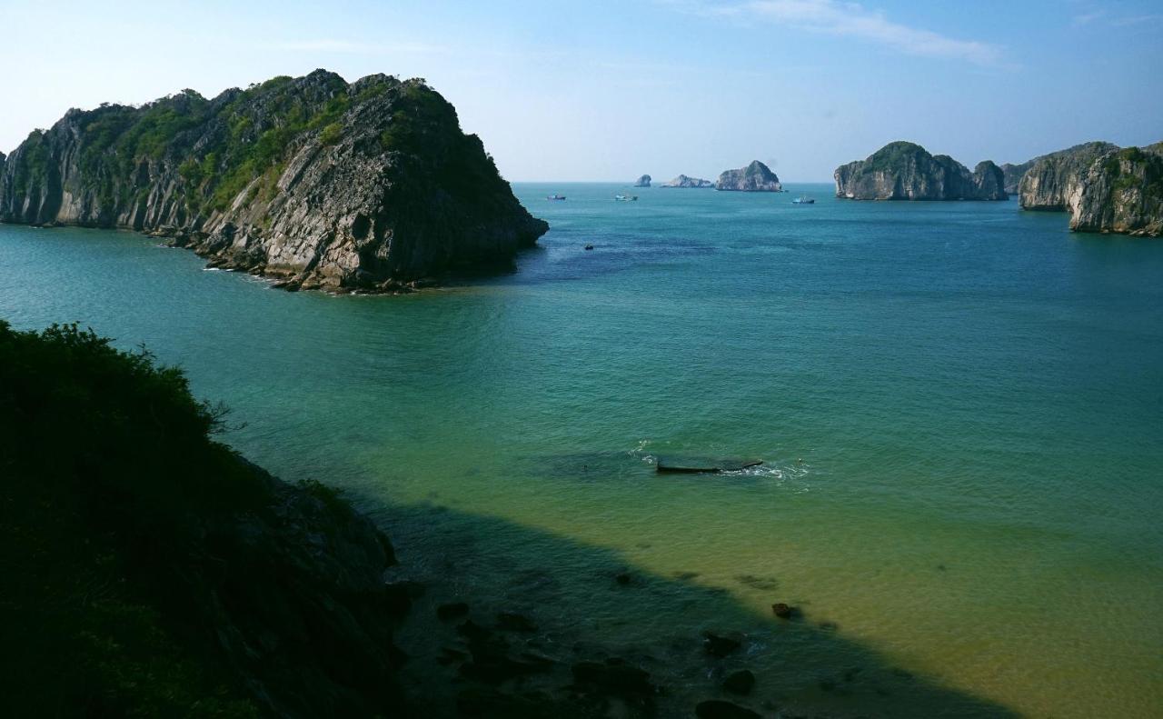 Gieng Ngoc Sea Moutain View Cat Ba 2*