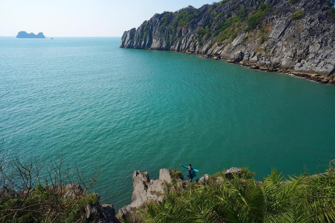 Gieng Ngoc Sea Moutain View Cat Ba 2*