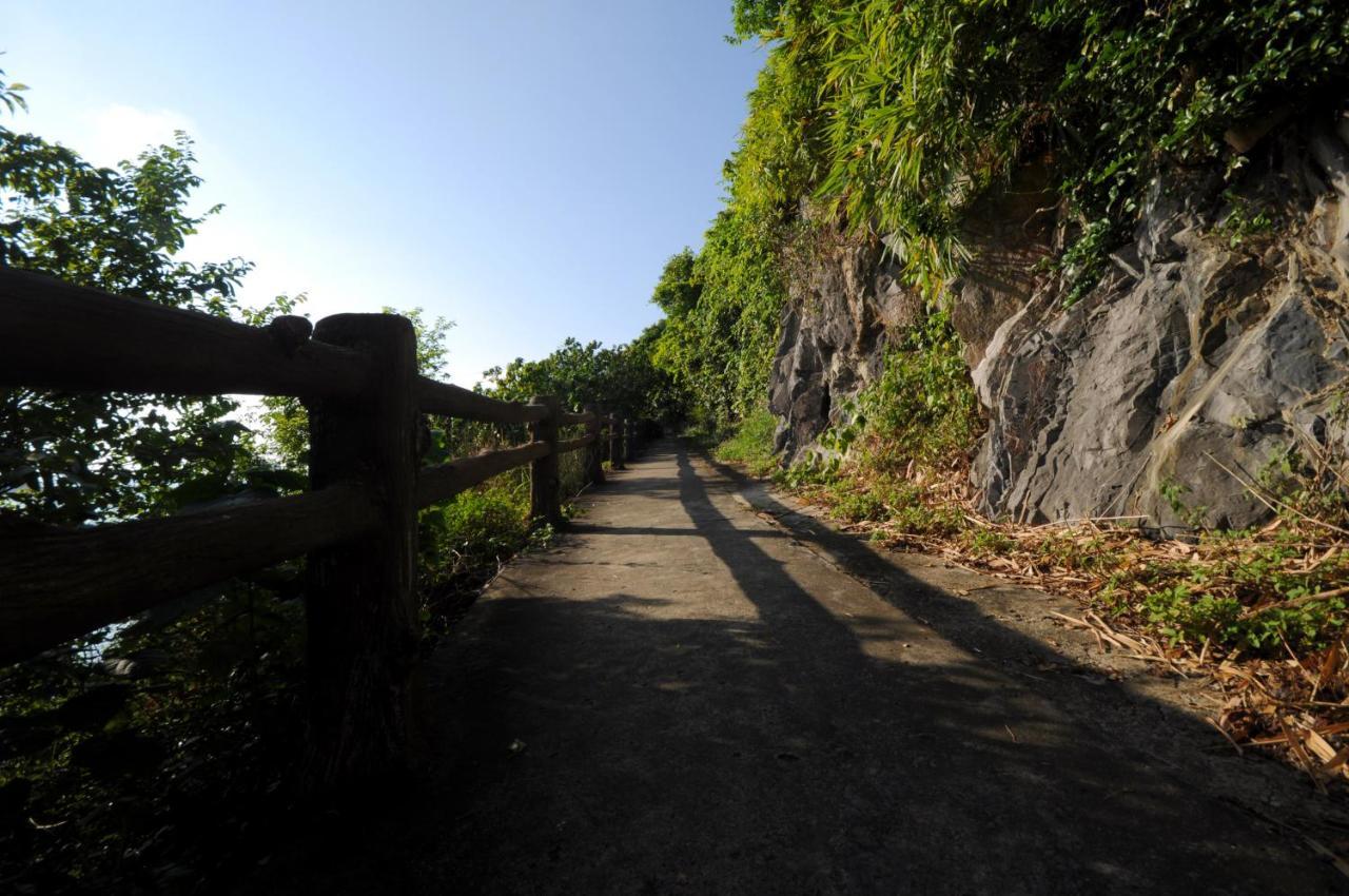 Gieng Ngoc Sea Moutain View Cat Ba