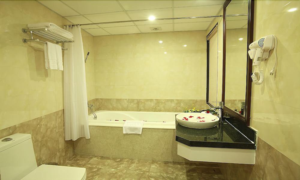 20 & 3* Hanoi