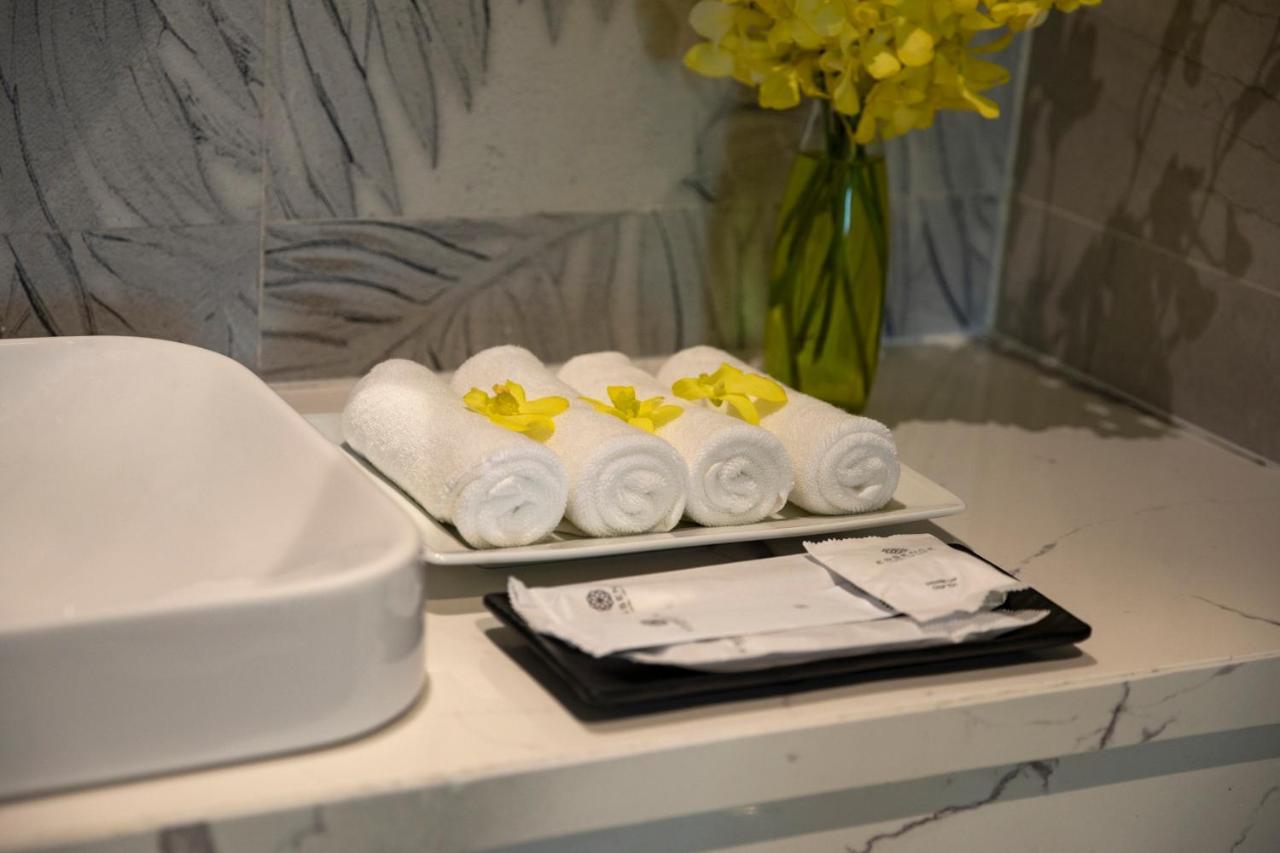 Essence Hotel 3*