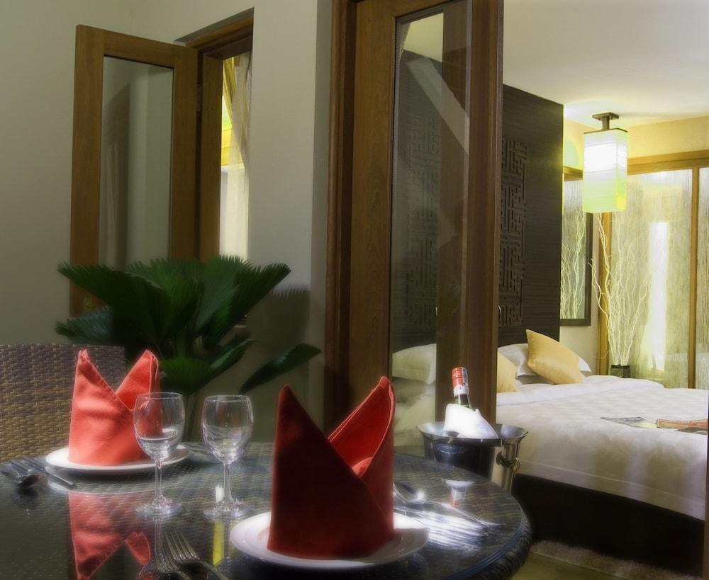 Khách sạn Oriental & 4*