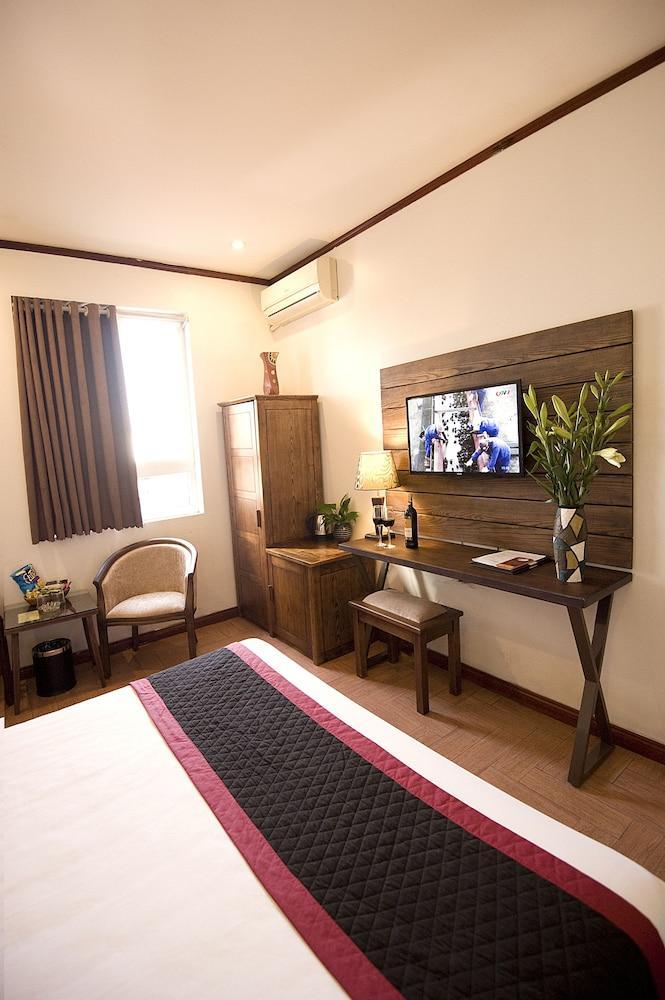 Bay Hotel