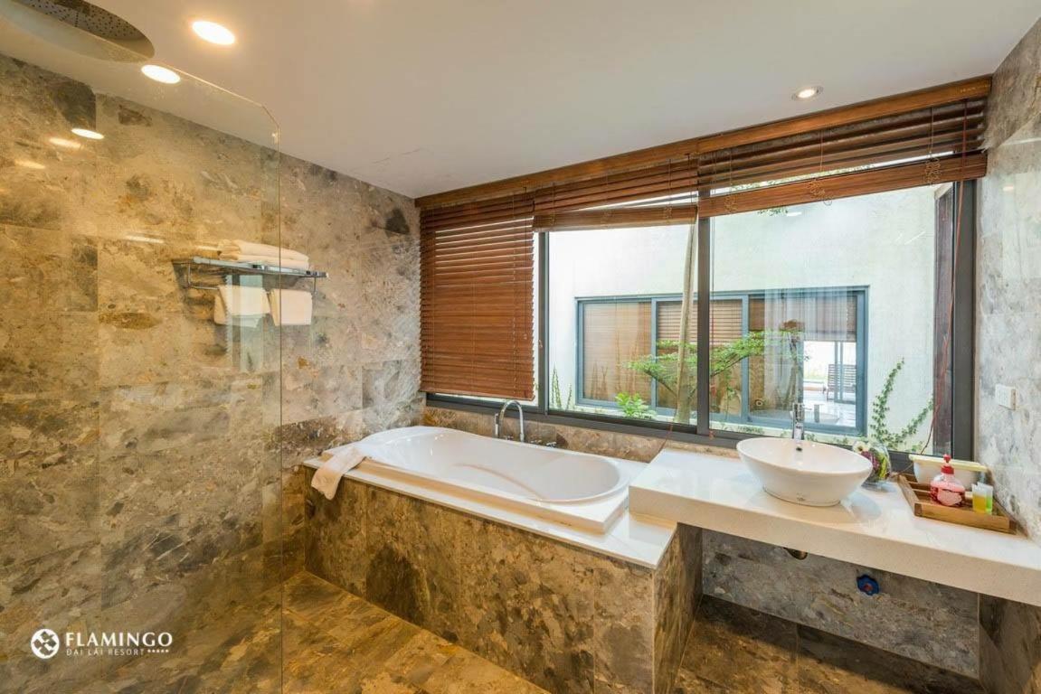 Bom Homes - Flamigo Dai Lai Resort- Full Service *