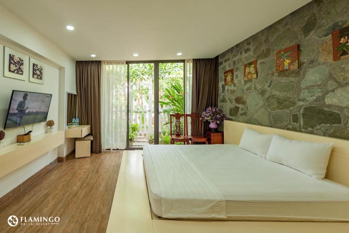 Apartment Bom Homes - Flamigo Dai Lai Resort- Full Service *