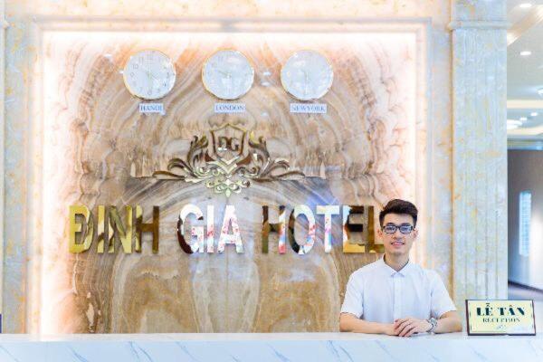 Khách sạn đinh Gia