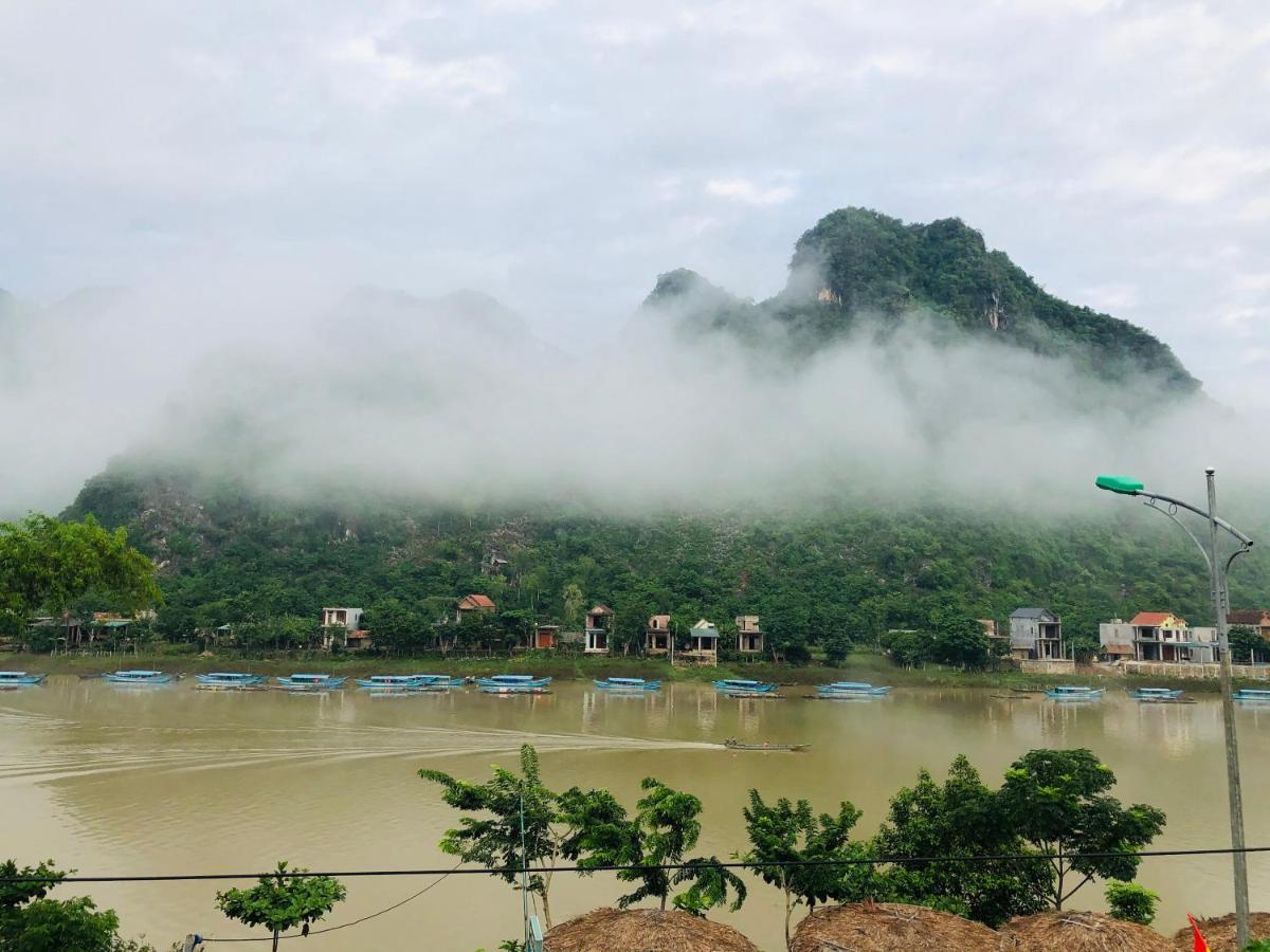 Applebee's Homestay Phong Nha